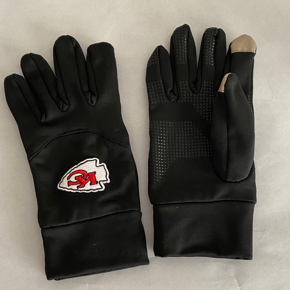 Mens Kansas City Chiefs Tech winter Gloves  size Large like new embroidered FOCO